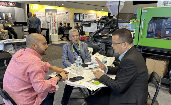 寶捷攜展機(jī)KII128-S7精彩亮相美國(guó)NPE國(guó)際塑膠展會(huì)